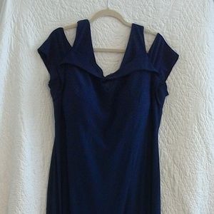 Cold-Shoulder Keyhole Gown